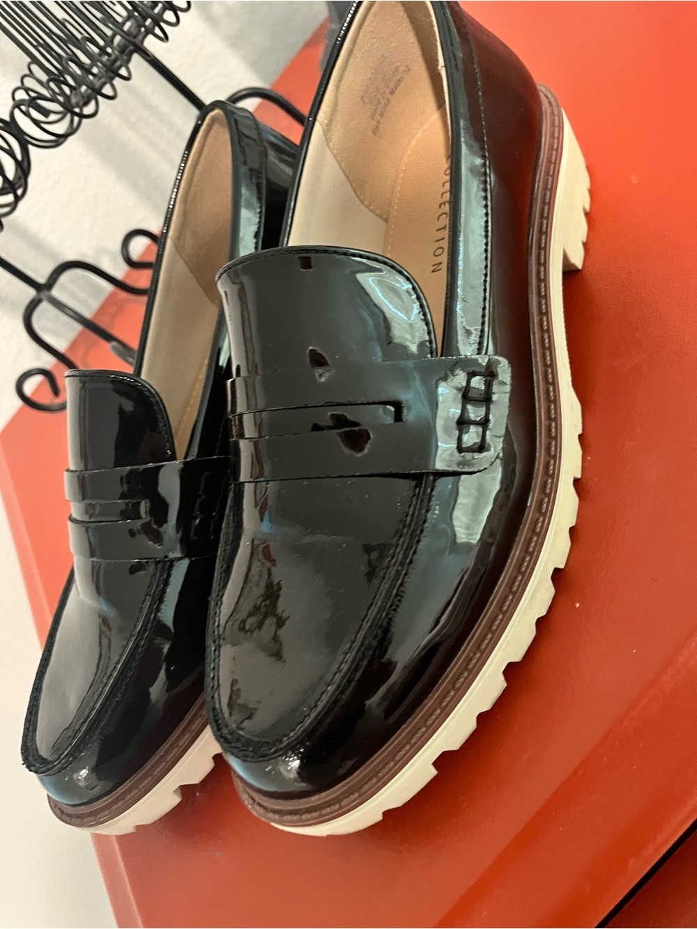 Journee Collection Kenly  Leather Lug Sole Loafers in Black Patent Leather